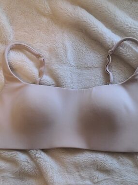 Victoria's Secret Light Nude Seamless Wireless Bralette
